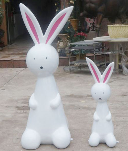 玻璃钢小(xiǎo)兔子雕塑