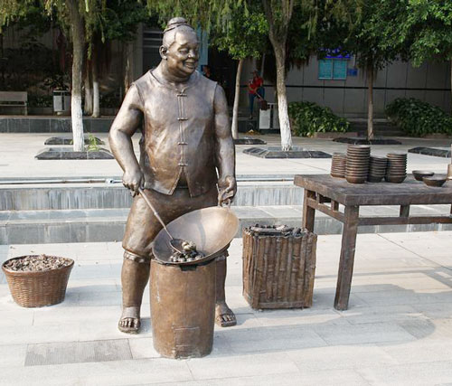 广场铜艺人物(wù)雕塑