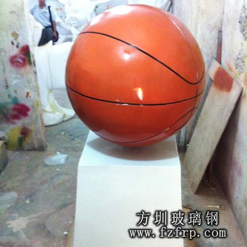 玻璃钢校园篮球雕塑