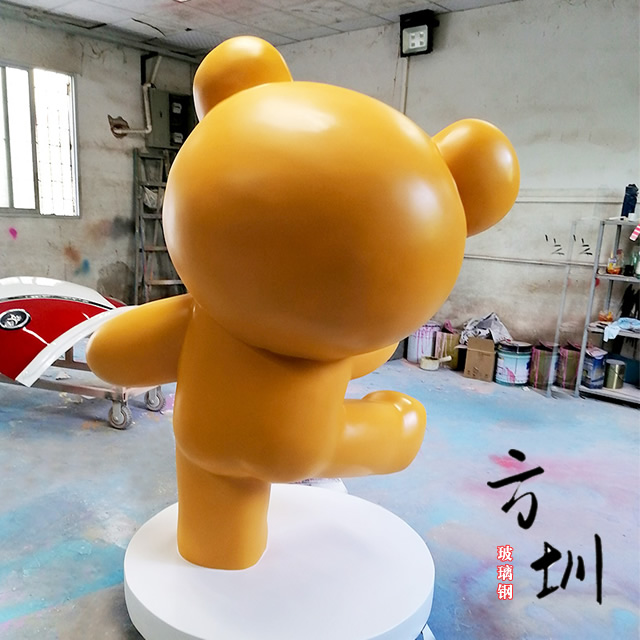 玻璃钢卡通可(kě)爱泰迪熊雕塑