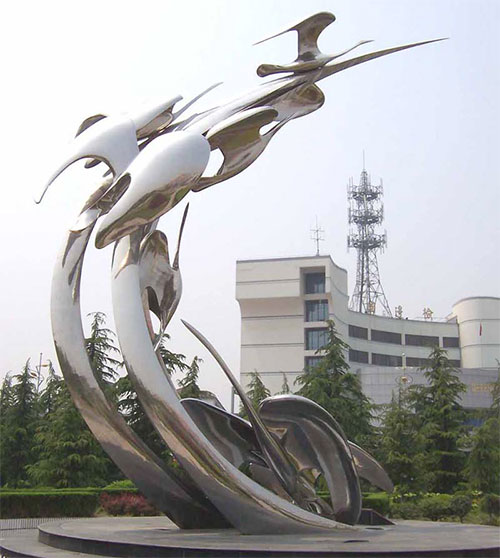 小(xiǎo)區(qū)创意不锈钢雕塑