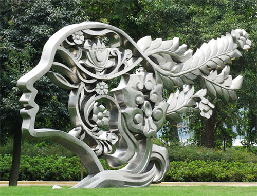公园不锈钢创意人物(wù)雕塑