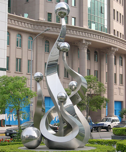 市中心标志(zhì)性不锈钢雕塑