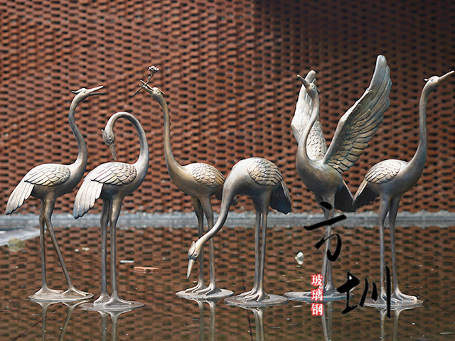 小(xiǎo)區(qū)景观不锈钢丹顶鹤雕塑