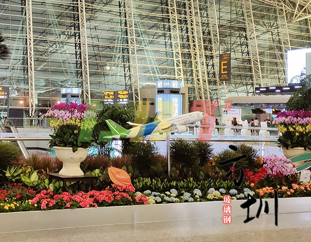 广州机场玻璃钢仿真飞机雕塑