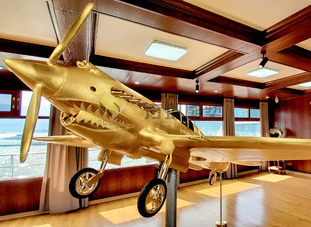 玻璃钢黄金飞机雕塑摆件模型