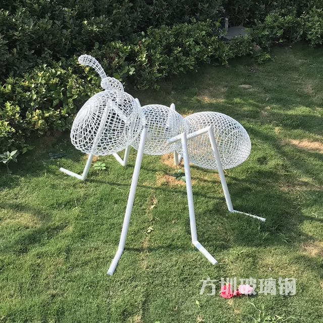 镂空焊接螞蟻雕塑