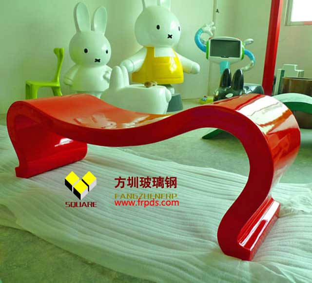 红色商(shāng)场公共玻璃钢休闲椅